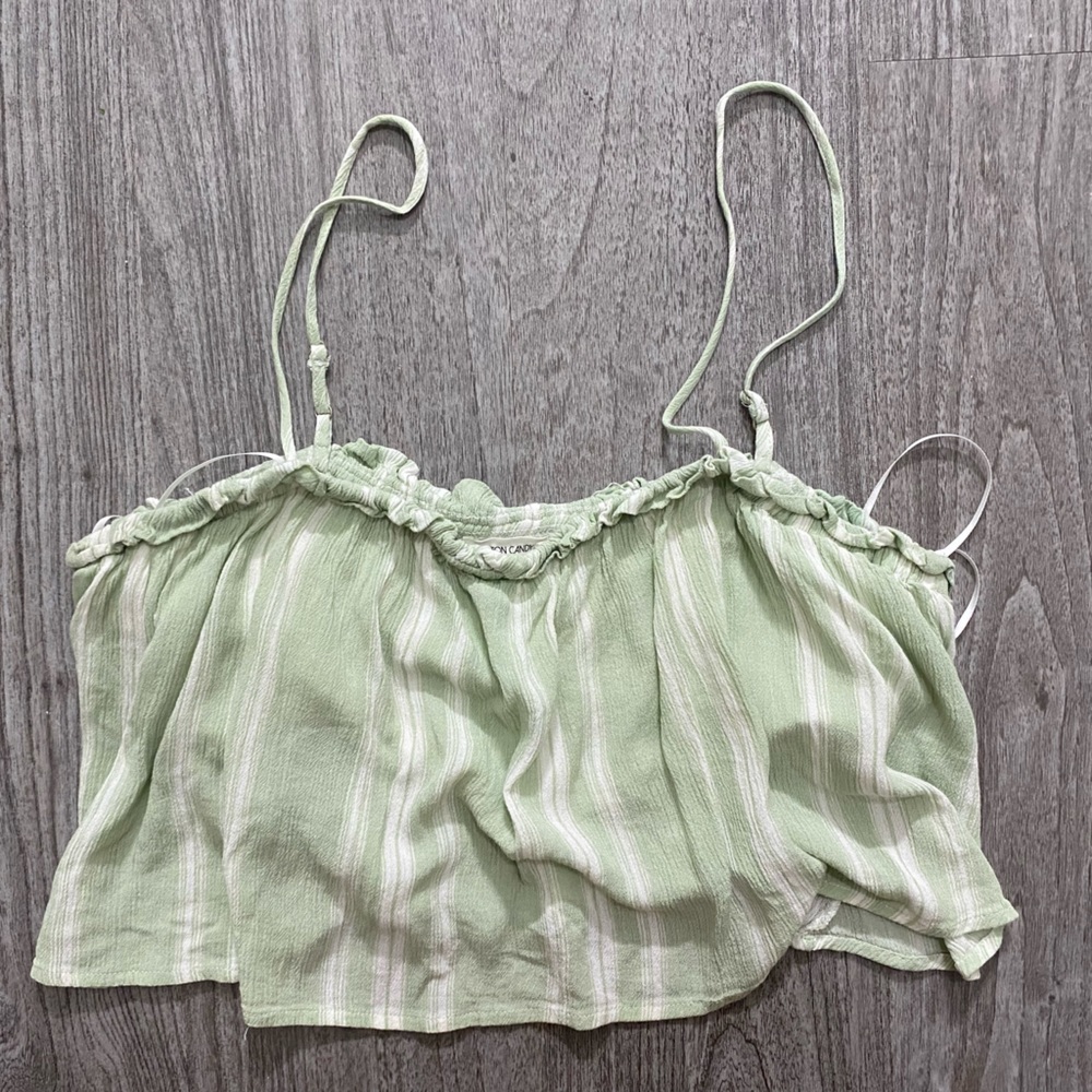 Pastel green 💚 crop top